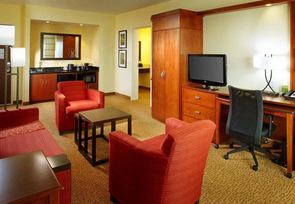 Courtyard By Marriott Pittsburgh Washington Meadow Lands Hotel Exterior foto