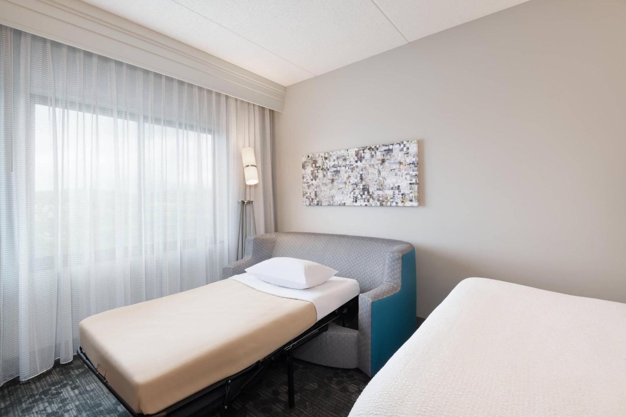 Courtyard By Marriott Pittsburgh Washington Meadow Lands Hotel Exterior foto