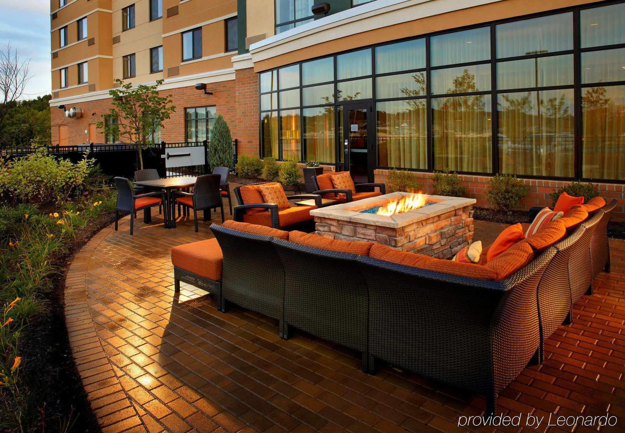 Courtyard By Marriott Pittsburgh Washington Meadow Lands Hotel Exterior foto