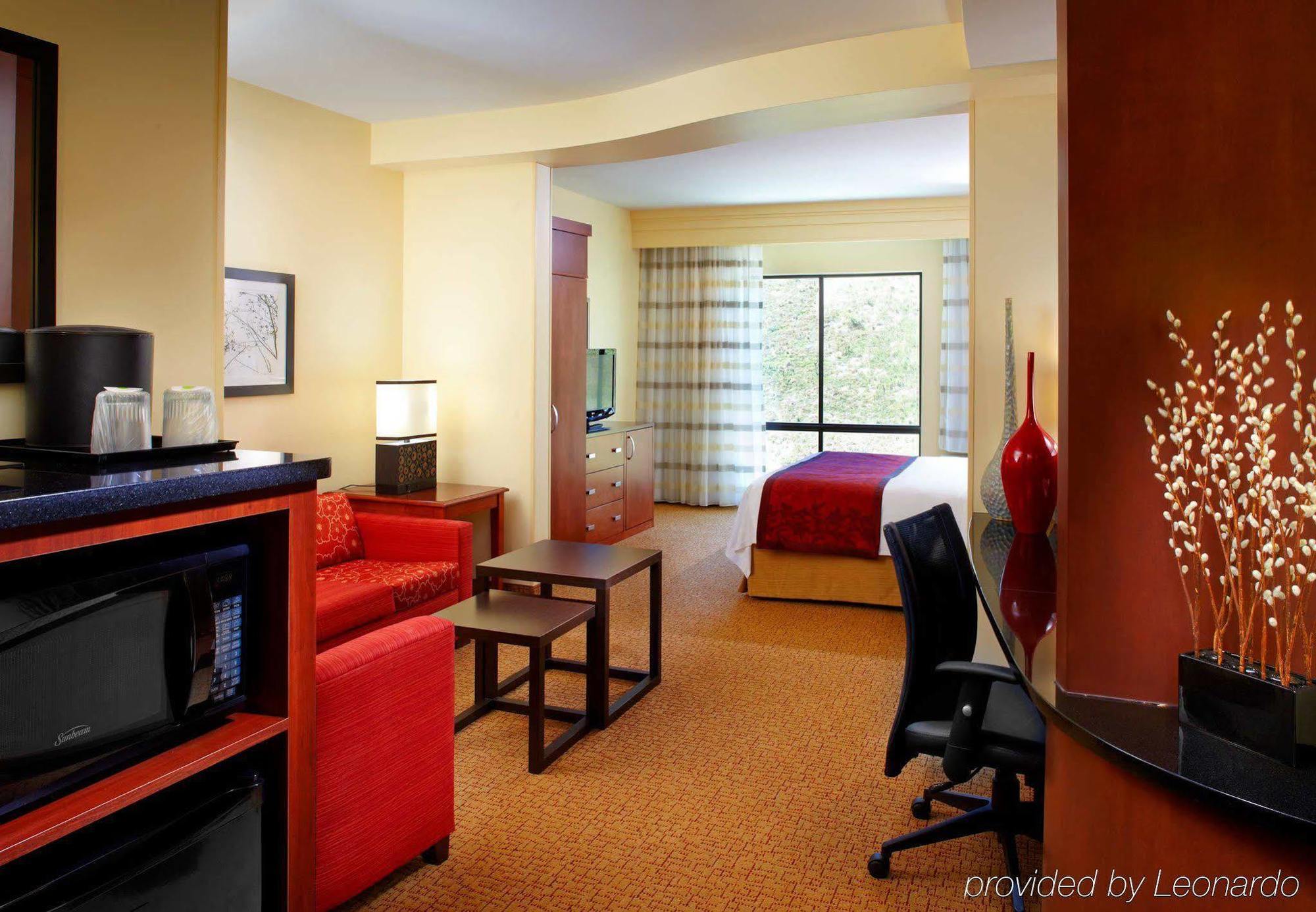 Courtyard By Marriott Pittsburgh Washington Meadow Lands Hotel Exterior foto