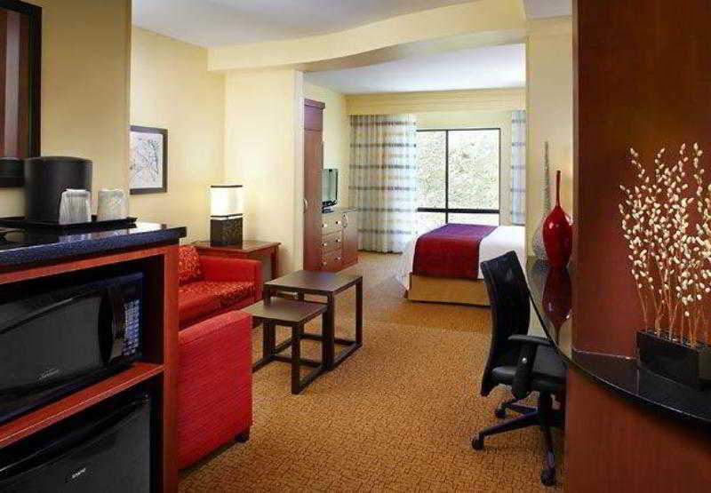 Courtyard By Marriott Pittsburgh Washington Meadow Lands Hotel Exterior foto